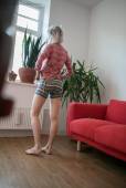 Sarah Q - Dressing Room 07-11 16q90h4s3j