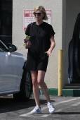 Charlize Theron out in LA 8/12/18w6qv6dxldk.jpg