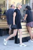 Charlize Theron out in LA 8/12/1836qv6e4lyn.jpg