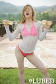 Ivy is oiled out back r6reprm6gy