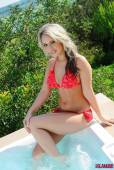 Candice Collyer Red Bikini In The Jacuzzi j6vklv8yqm