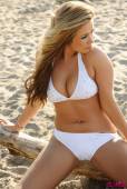 Leah Francis Stripping On The Beach-j6vkn2by26.jpg