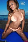 Summer Lee Beach Babe p6vle7hhyu