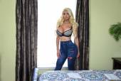 Nicolette Shea Can You Fix My Wifi Et y6vlrqq6l2
