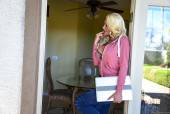 Nicolette Shea Can You Fix My Wifi Et 26vlsa5s57