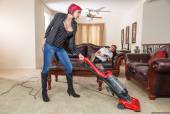 Brazzers C04 Anna Bell Peaks Putting Her Feet Up n6vlw66dzn