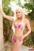 Natalie Fox Strips Naked From Her Pink Bra And Panties b6vmg9k7i5