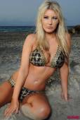 Rosy Obrien Topless On The Beach k6vn2fn2fp