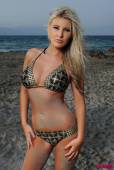Rosy Obrien Topless On The Beach 56vn2gfxu1