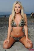 Rosy Obrien Topless On The Beach u6vn2f0ubj