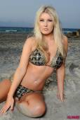 Rosy Obrien Topless On The Beach m6vn2fj42w