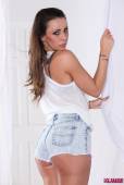 Lara Sancto Lara Peels Off Her Top And Denim Shorts To Reveal Her Lingerie m6vnrxahqd