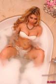 Daisy Dash Strips Naked And Soaks In A Nice Hot Soapy Bath-d6vogou0ow.jpg