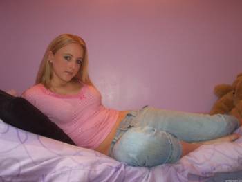 My girlfriend Emily z6vohiapxk