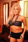 Genna Fox Black Stud Bra And Tight Shorts t6vowpufsj