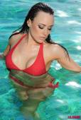 Charlotte Narni Red Bikini In The Pool 56vowwxx63