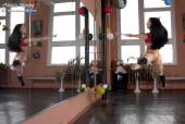 Young gymnast girl c6vpbcpr6x
