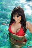 Charlotte Narni Red Bikini In The Pool z6vowvkene