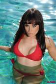 Charlotte Narni Red Bikini In The Pool-06vowvj36a.jpg