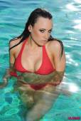 Charlotte Narni Red Bikini In The Pool s6vowxau0m
