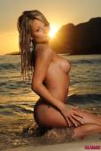 Michelle Cole Catching The Sunset Naked On The Beach-a6vp5woelt.jpg