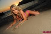Michelle Cole Catching The Sunset Naked On The Beach v6vp5uxeis