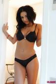 Ella Wilkinson Sexy In Black Lingerie k6vqaenw71