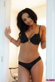 Ella Wilkinson Sexy In Black Lingerie 06vqaeprlk
