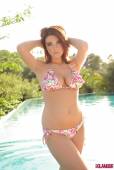 Emma Leigh Bikini Babe Getting Nude In The Pool n6vq6teh0q