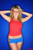 Holly H Cute Superwoman k6vq9rhvxb