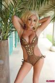 Dannie Aston Stripping From Her Brown Swimsuit l6vqw2tt7y