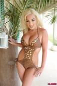 Dannie Aston Stripping From Her Brown Swimsuit f6vqw2gkn1