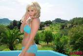 Amy Green Stripping From Her Bikini By The Pool 56vrd8escu