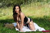 Aime Middleton Black And White Lingerie 36vro1ffm3