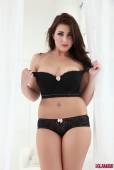 Emma Trott Black Bra And Panties m6vsb60qy4