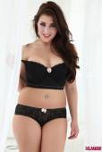 Emma Trott Black Bra And Panties y6vsb6d52d