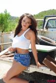 Janine Clarke White Top And Denim Shorts By The Truck r6vsib3r3q