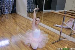 Athena Rayne Ballerina Boning (x141) 1080x1620-k6vx3hvcow.jpg
