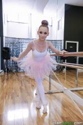 Athena Rayne Ballerina Boning (x141) 1080x1620-z76k0q8p5w.jpg