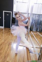 Athena Rayne Ballerina Boning (x141) 1080x1620076k0q47pd.jpg
