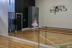 Athena Rayne Ballerina Boning (x141) 1080x1620i76k0r57t1.jpg