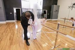 Athena Rayne Ballerina Boning (x141) 1080x1620176k0s8xpb.jpg