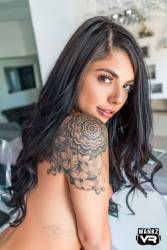 Gina Valentina Pour Some Gina On Me - 130x w6wa69v52y