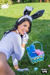 Gina Valentina Bailey Brooke Easter Bunnies - 228x-g6wa7l15og.jpg