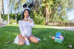 Gina Valentina Bailey Brooke Easter Bunnies - 228x-t6waqhmm3k.jpg