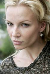 Gwyneth A Aleas 16wbqg8g61