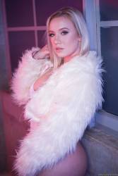 Bailey Brooke Hot Cold  - 294x k6wfpp9re2