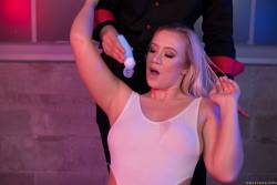 Bailey Brooke Hot Cold  - 294x v6wfpr9umx