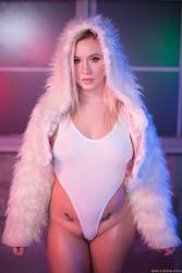 Bailey Brooke Hot Cold  - 294x n6wfpq3yss