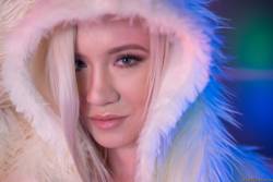 Bailey Brooke Hot Cold  - 294x l6wfpn6vpb